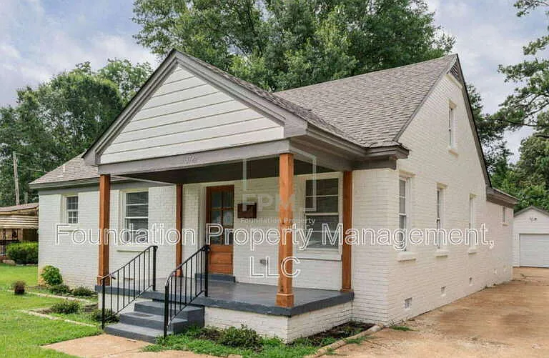 3749 Rhea Ave — Photo 3