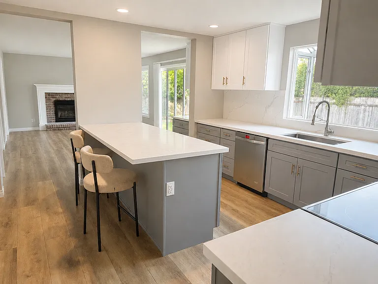 18905 SE 44th Way — Photo 9