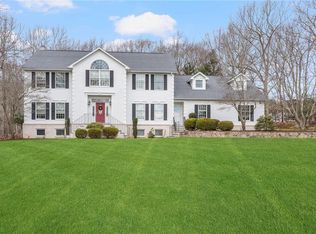 25 Wood Duck Ct, East Greenwich, RI 02818