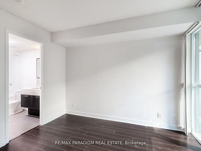 21 Nelson St #316 — Photo 12