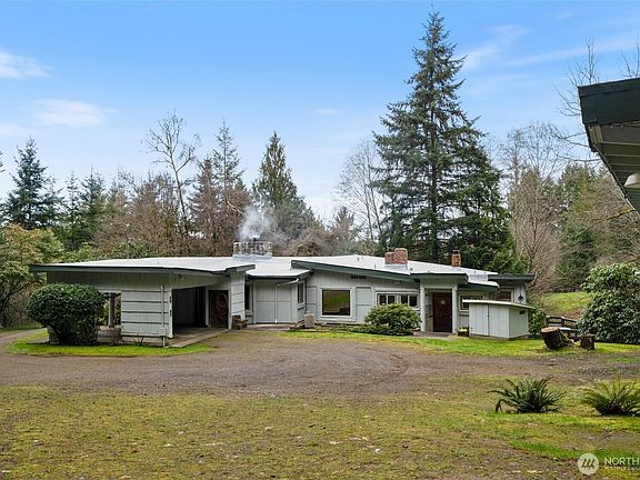 2nd image of 3649 Long Lake Road SE