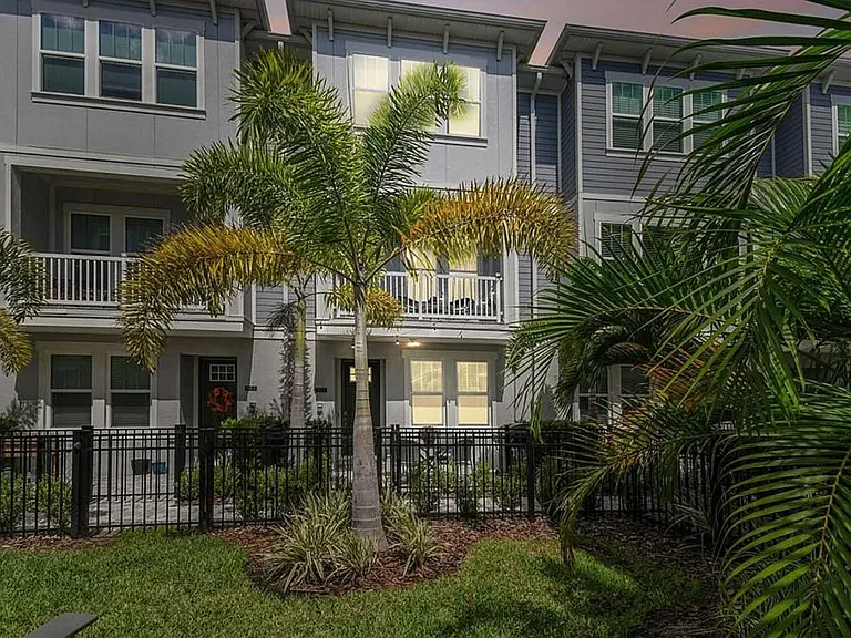 206 S Tampania Ave #3 — Photo 3