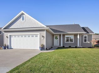 N9063 Papermaker Pass, MENASHA, WI 54952