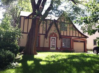7327 Charlotte St, Kansas City, MO 64131
