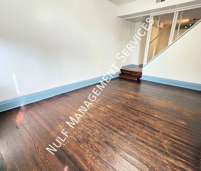 6066 Butler St — Photo 2