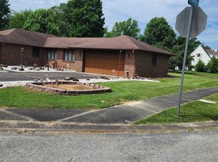 206 S Mark Ct, Carbondale, IL 62901