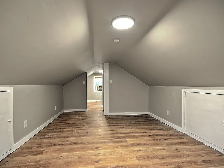 1712 Oaklawn St — Photo 13