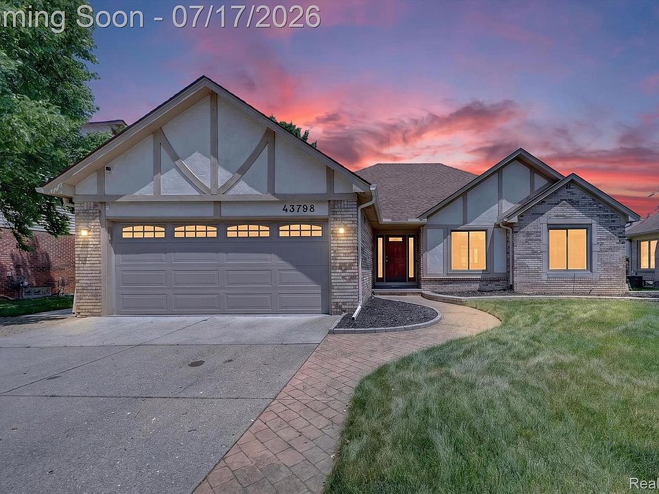 1st image of 43798 Columbia Dr