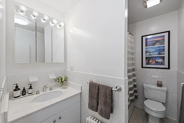 Sold by Compass | media 21