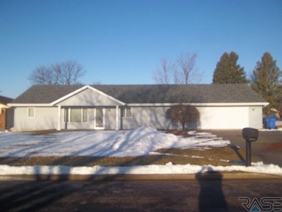 1st image of 600 S Elizabeth Ave