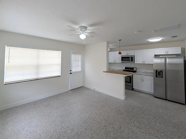 126 146th Ave #126 — Photo 3
