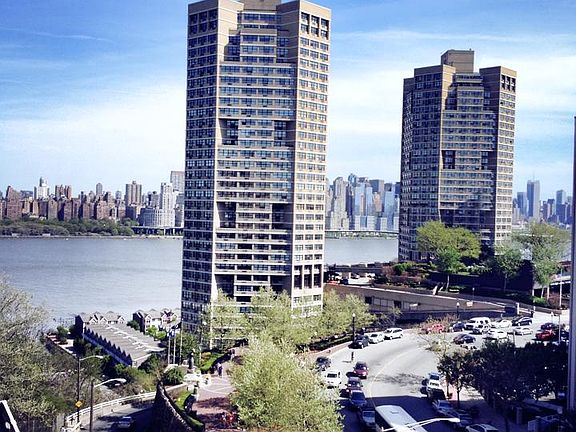 buses stop in front view day