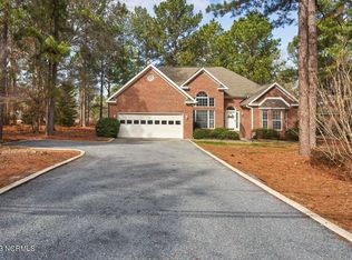 30 Hardee Ln, Whispering Pines, NC 28327