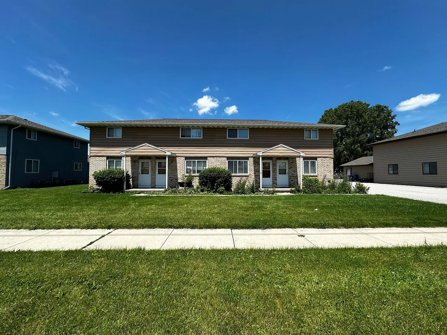1198 Scheuring Rd — Photo 2