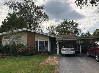 1331 Bayberry Ln, Deerfield, IL 60015