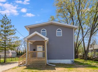 529 Geneva Rd, Glen Ellyn, IL 60137