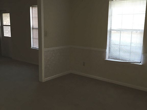 5th image of 3704 Elmwood Ct