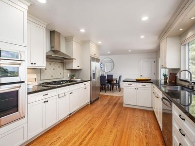 36 Los Robles Drive, San Rafael, CA, 94901