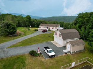 51 Hemlock Ln, Danbury, NH 03230