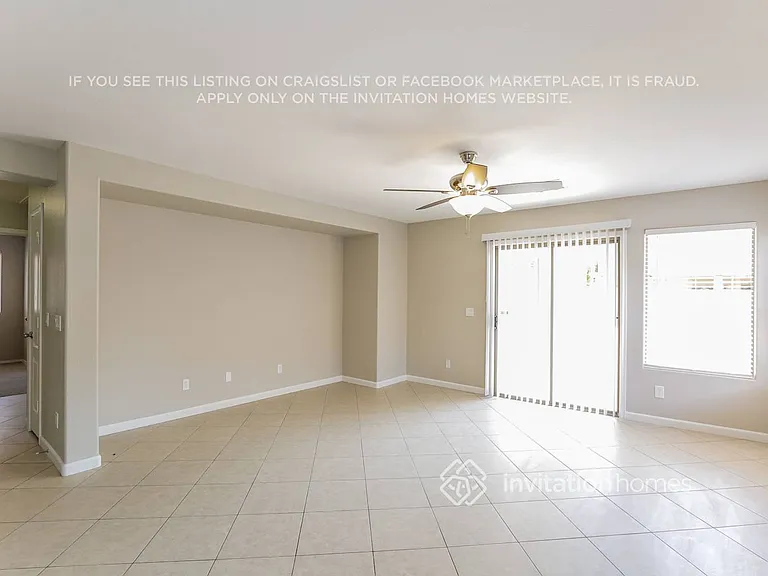 2035 S 83rd Ln — Photo 3