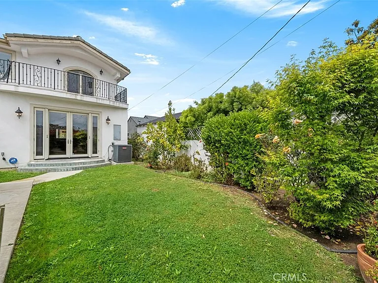 7822 Truxton Ave — Photo 33