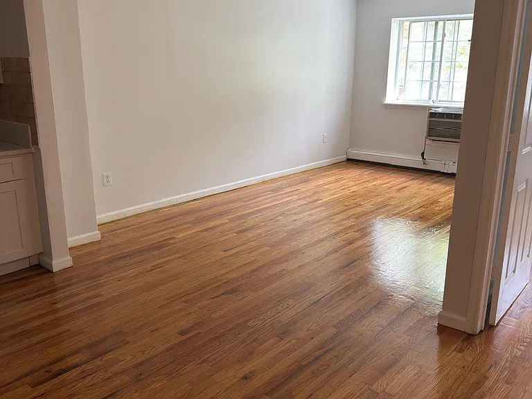 2068 Matthews Ave #2 — Photo 10