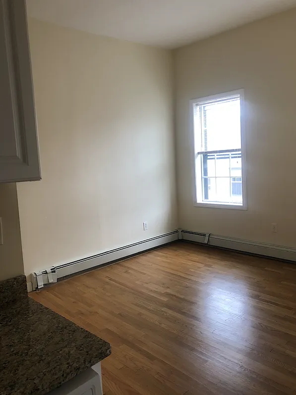 3 bed, 2.0 bath, $5,350 — Photo 2