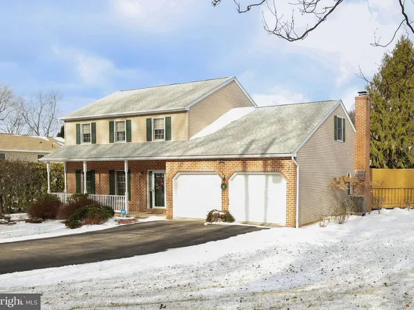 30 Hartman Rd, Reading, PA 19606