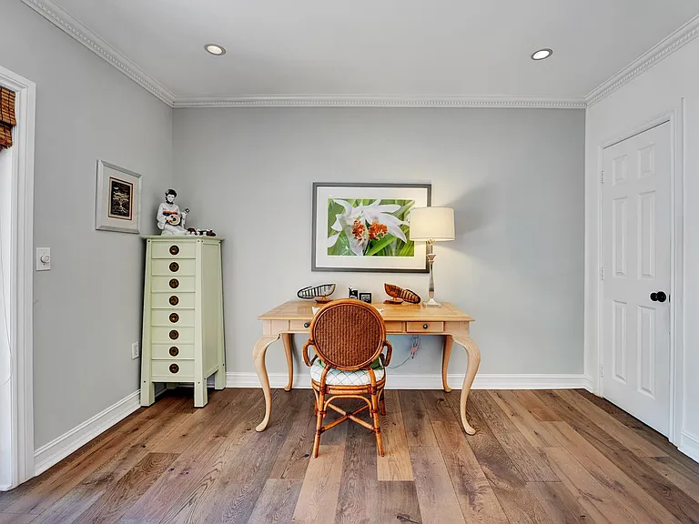 306 N Swinton Ave — Photo 44