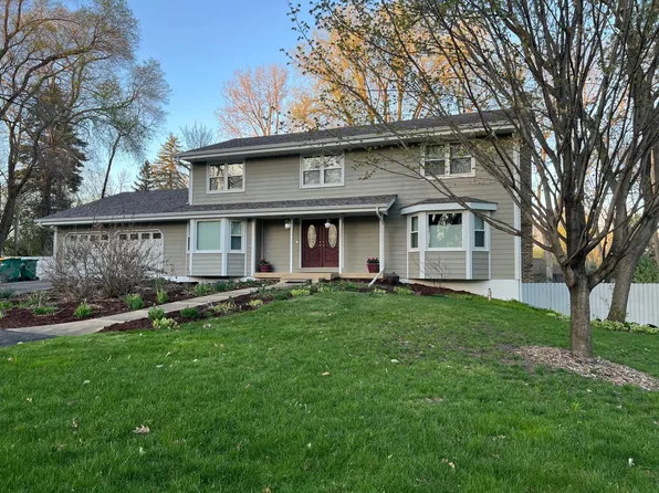 5525 Wedgewood Dr, Shorewood, MN 55331