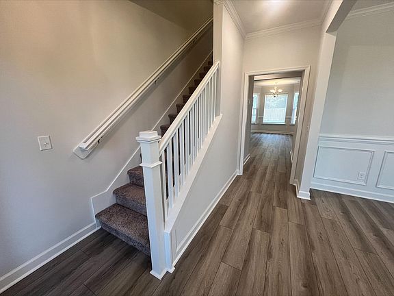 3rd image of 7235 Hanford Drive