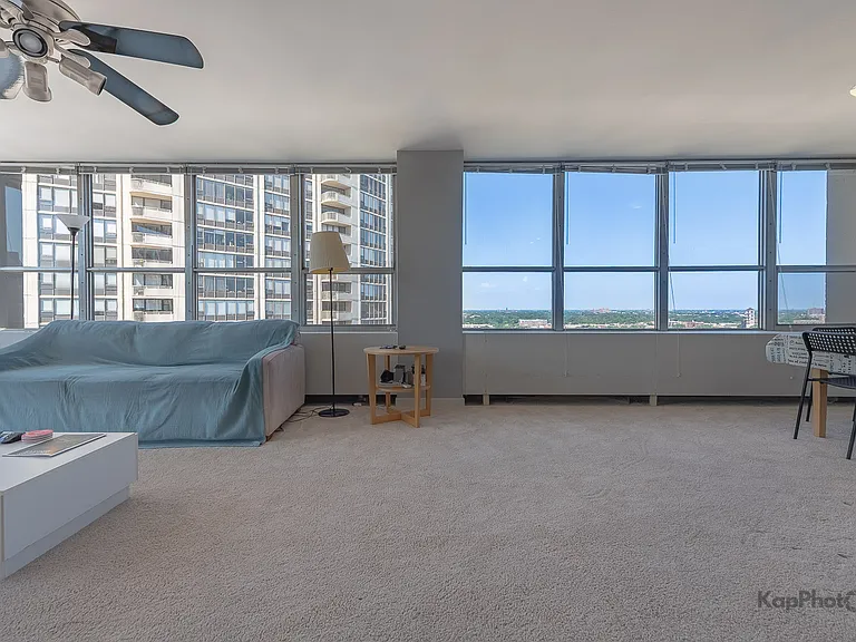 655 W Irving Park Rd #1417 — Photo 5