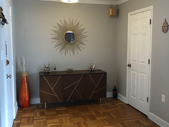 2nd image of 4100 W St NW #201