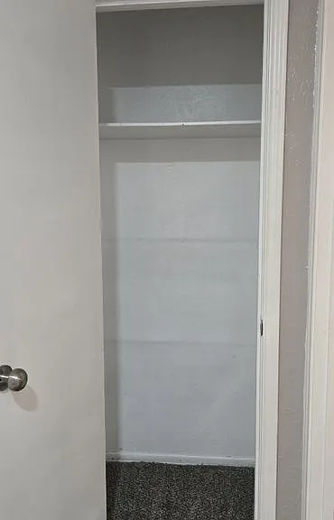 324 Clary Dr — Photo 1