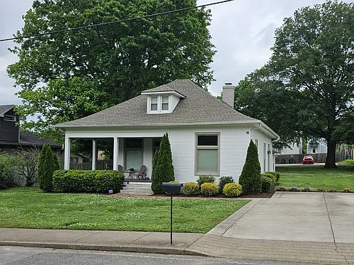 11 Waters Ave Photo 1