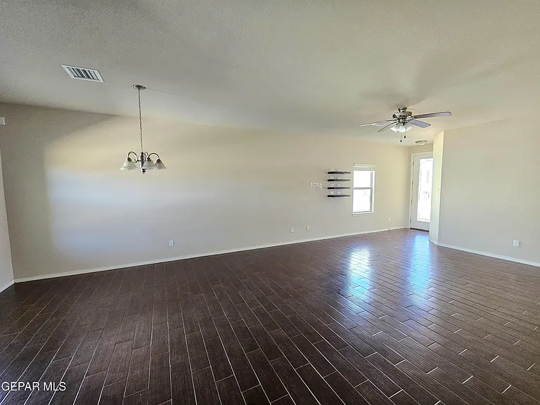 2217 Furtherpoint Pl — Photo 5