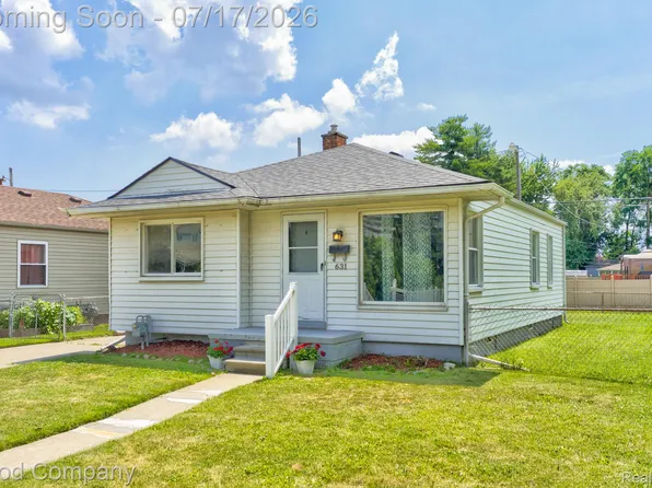 631 Saint Johns St, Wyandotte, MI 48192