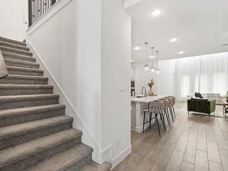 18419 Circle Bar Ranch Ct — Photo 32