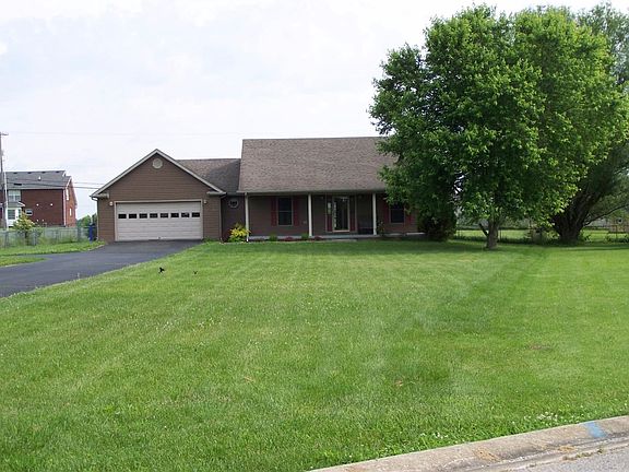2nd image of 1012 Ashley Ct