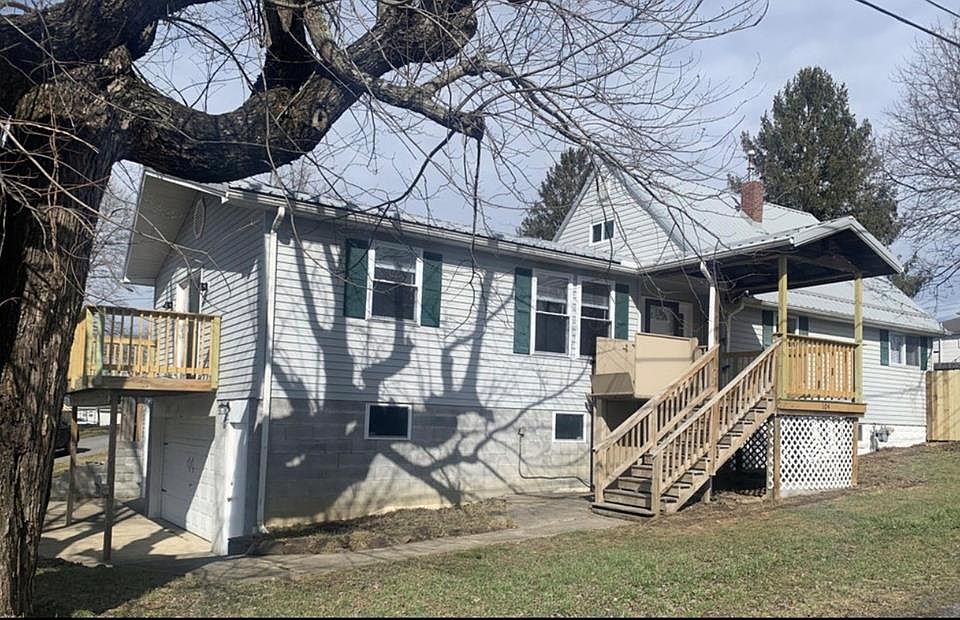 1st image of 104 Sanger St