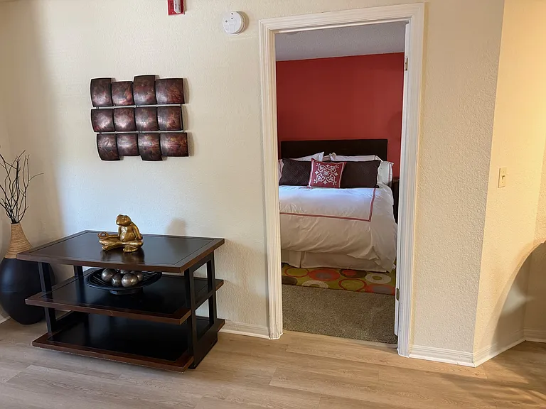 River Park Apartments — Photo 16