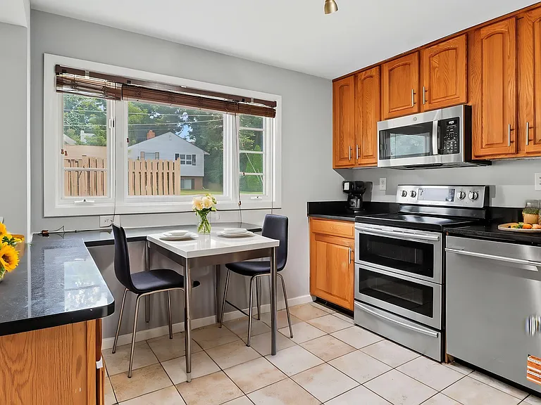 11419 Lund Pl — Photo 9