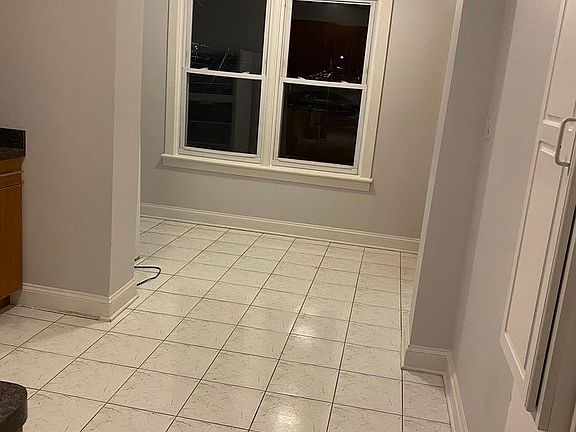 2nd image of 4415 W Belmont Ave #2R