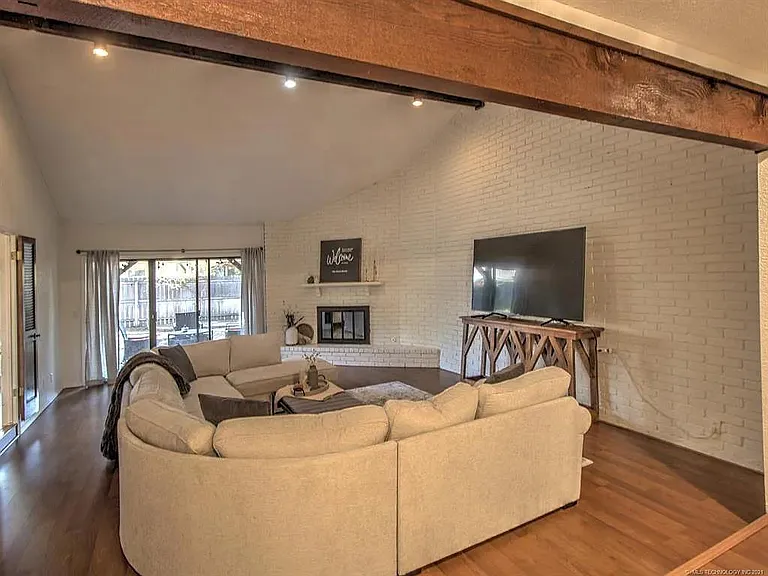 8917 S 70th East Ave — Photo 5