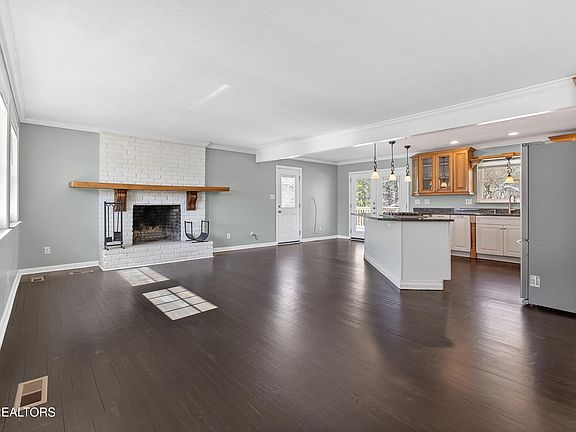 3rd image of 98 Oklahoma Ave