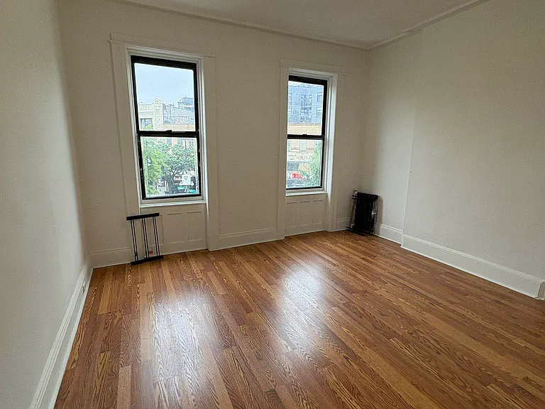 1670 Putnam Ave #3L — Photo 1