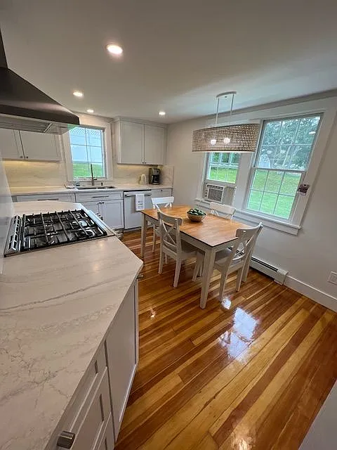 4 bed, 1200 sqft, $24,000 — Photo 4