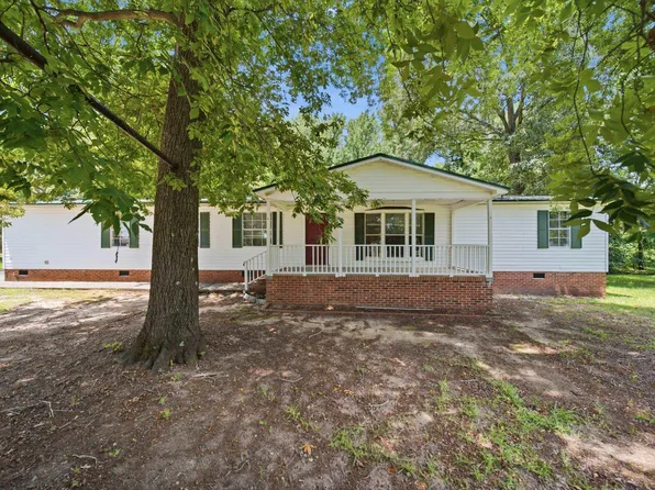 3715 Delaware Dr, Dalzell, SC 29040