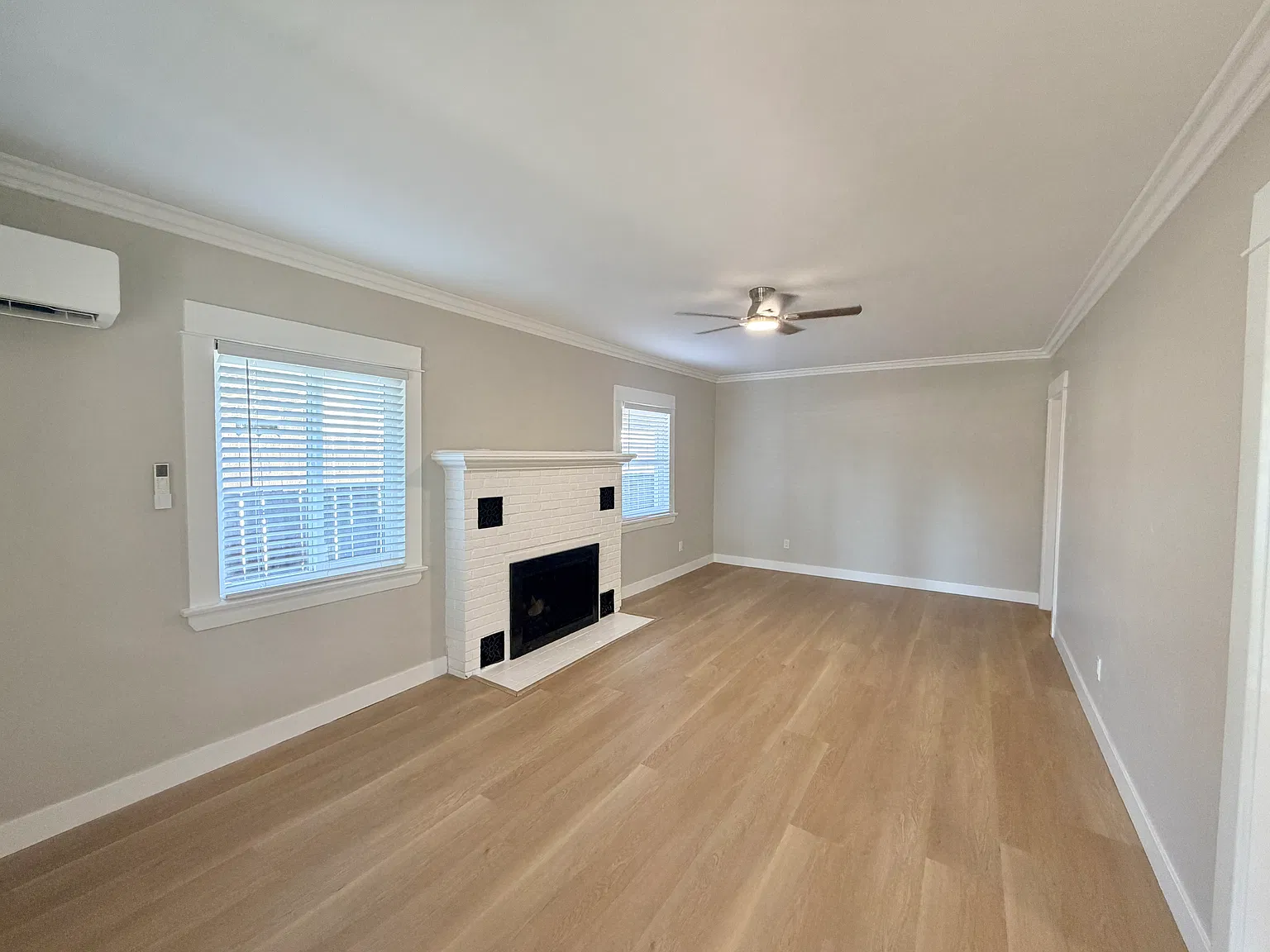 3 bed, 1003 sqft, $3,000 — Photo 2