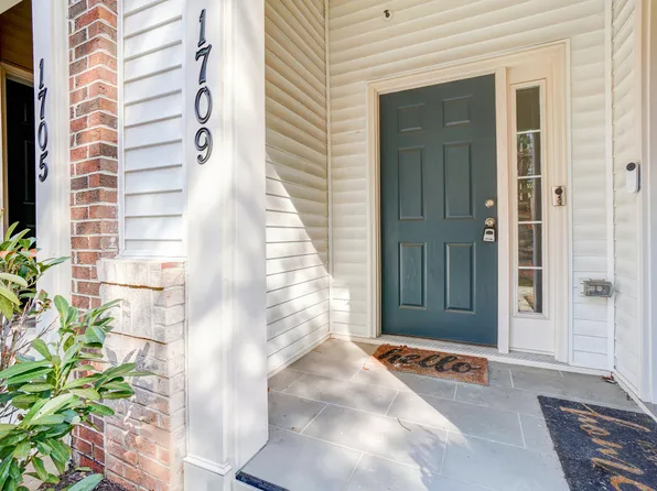 1709 Fieldstone Ct, Hanover, MD 21076